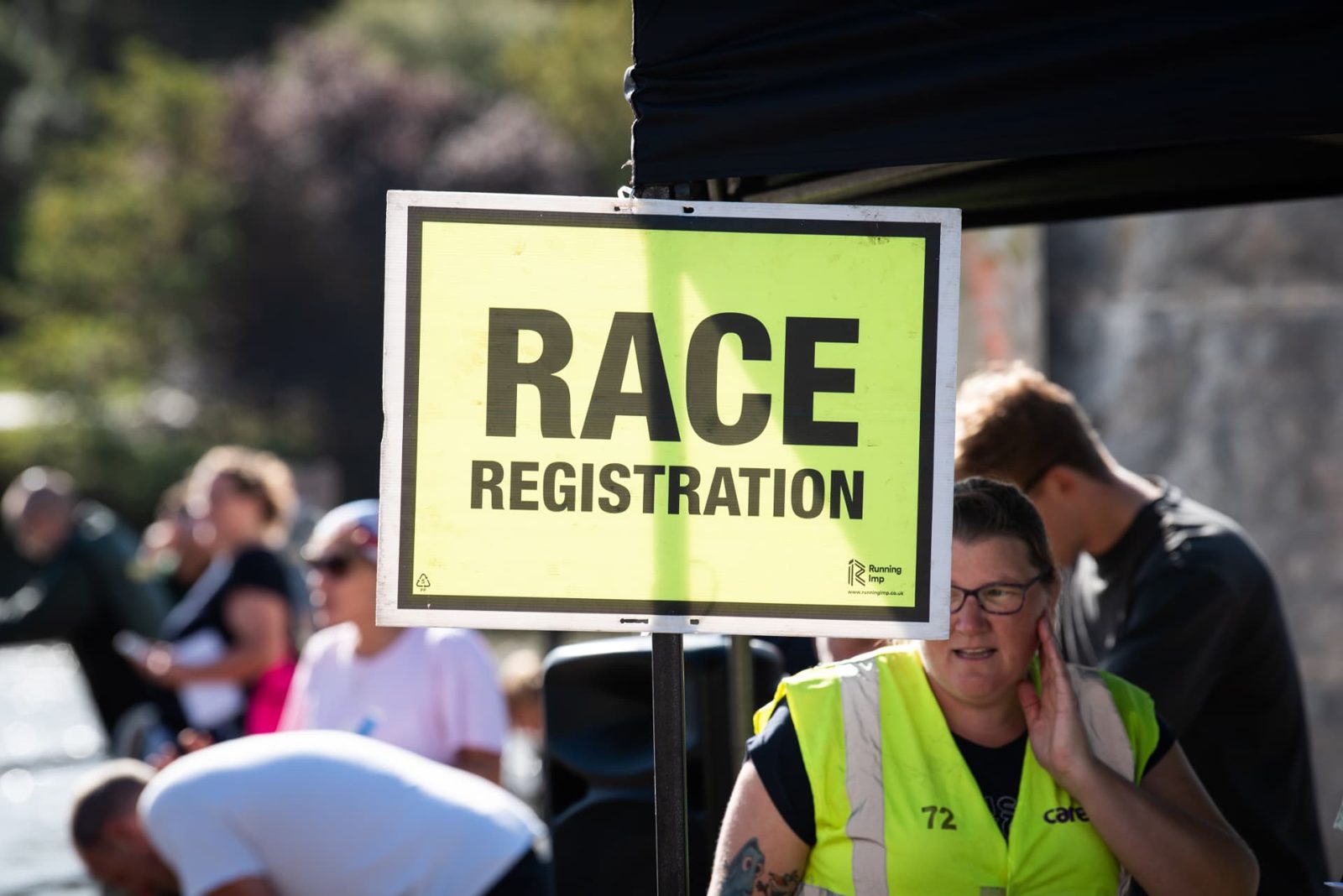 Race registration sign at the Brentford start area